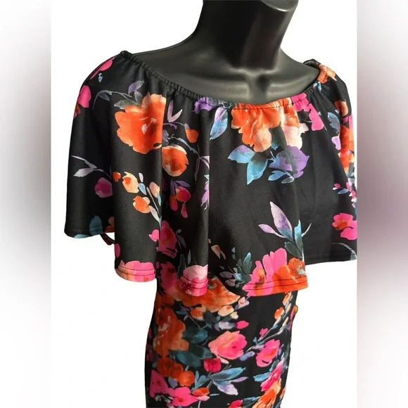 CLUB L London Colorful Floral Bodycon Dress - Picture 2 of 6